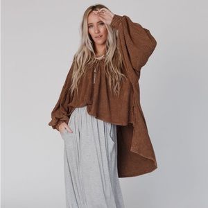 Three Bird Nest Whitney Bell Sleeve Top – Camel | LARGE